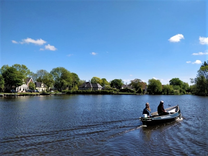 Flüsterboot mieten nördlich von Amsterdam Broek in Waterland
