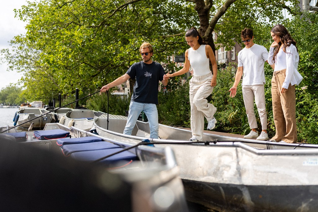 Boats4rent-Steg an der Nassaukade - Einstieg ohne Führerschein