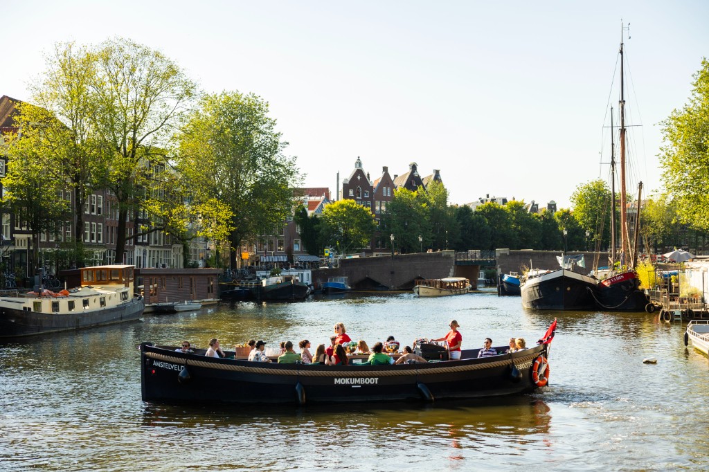 Luxuriöses offenes Boot
